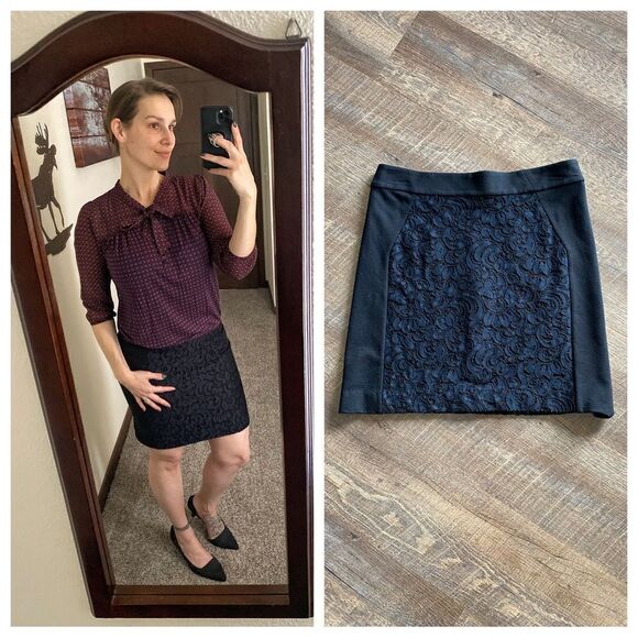 LOFT Skirt Black Navy Lace Overlay Small Stretch Office Academia - Picture 2 of 11